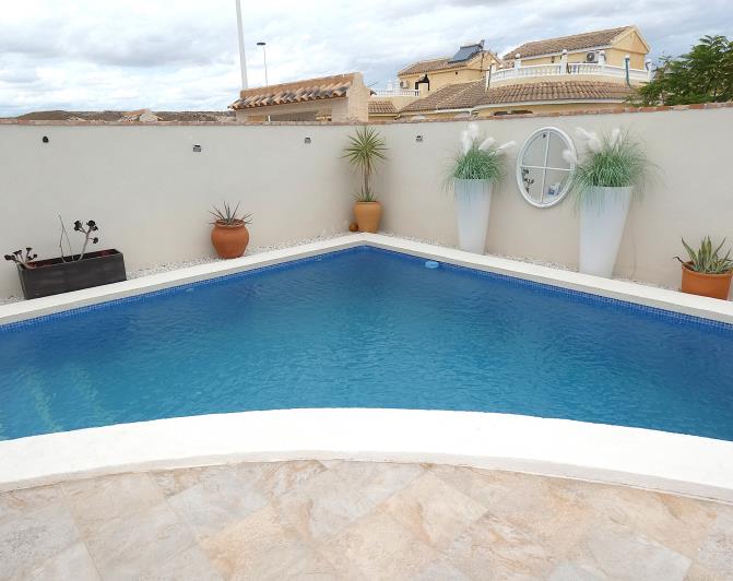 Image No.55-3 Bed Villa / Detached for sale