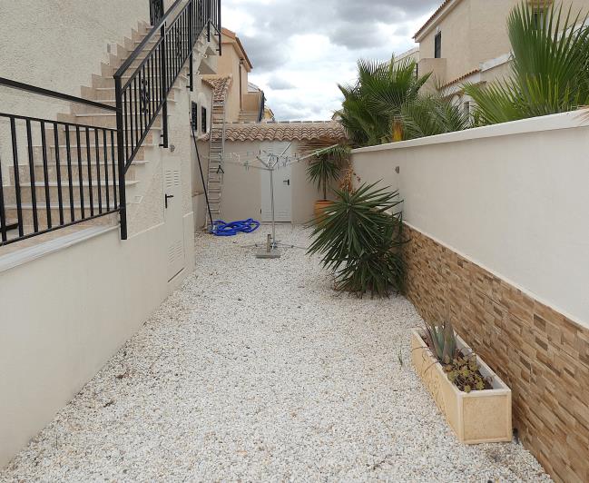 Image No.61-3 Bed Villa / Detached for sale