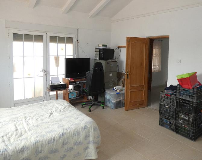 Image No.15-7 Bed Country Property for sale