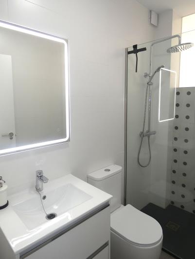 Image No.16-3 Bed Villa / Detached for sale