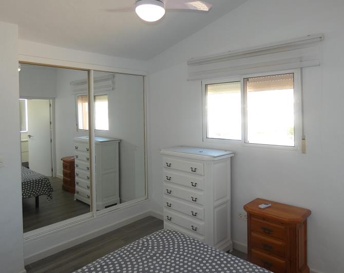 Image No.31-3 Bed Villa / Detached for sale