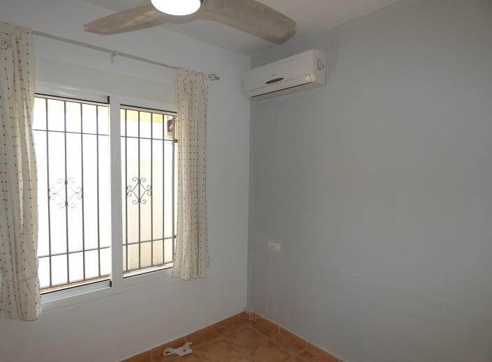 Image No.15-2 Bed Bungalow for sale