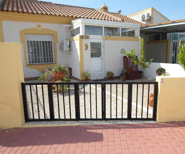 Image No.5-2 Bed Villa / Detached for sale