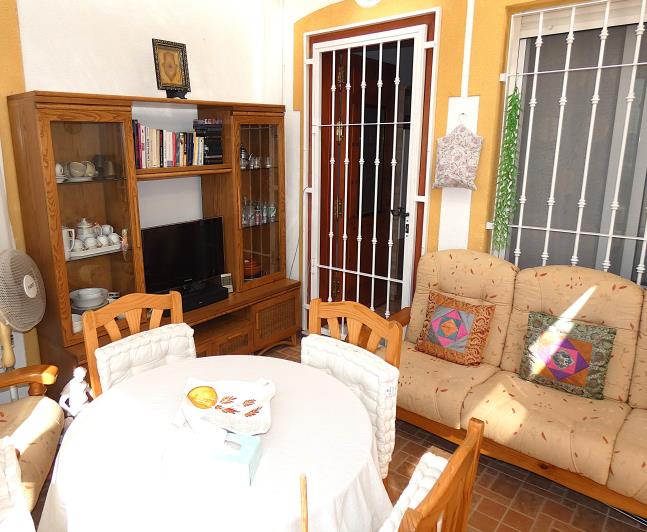 Image No.25-2 Bed Villa / Detached for sale
