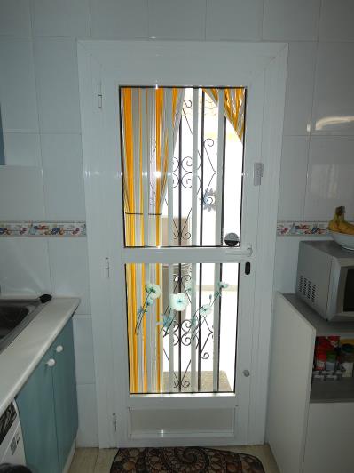 Image No.34-2 Bed Semi-Detached for sale