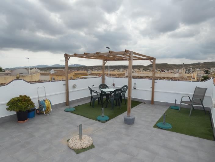 Image No.56-2 Bed Semi-Detached for sale