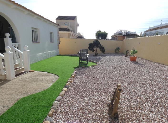 Image No.6-2 Bed Villa / Detached for sale