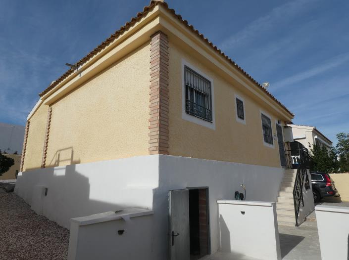 Image No.35-2 Bed Villa / Detached for sale