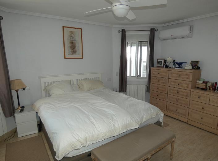 Image No.16-3 Bed Villa / Detached for sale