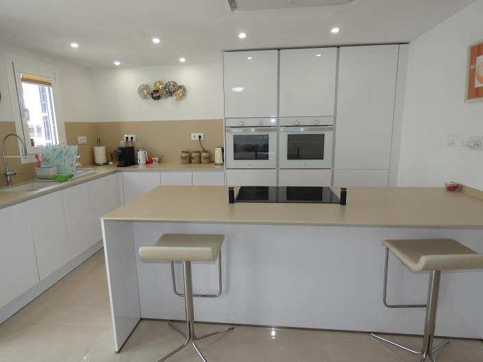 Image No.31-3 Bed Villa / Detached for sale