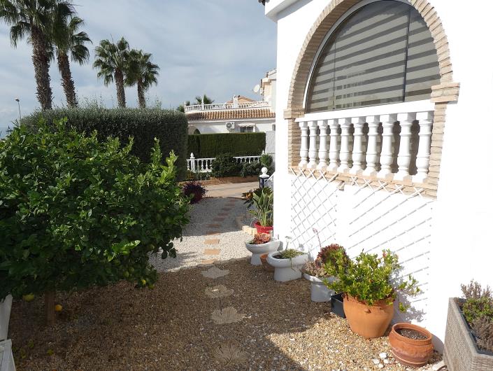 Image No.55-3 Bed Villa / Detached for sale