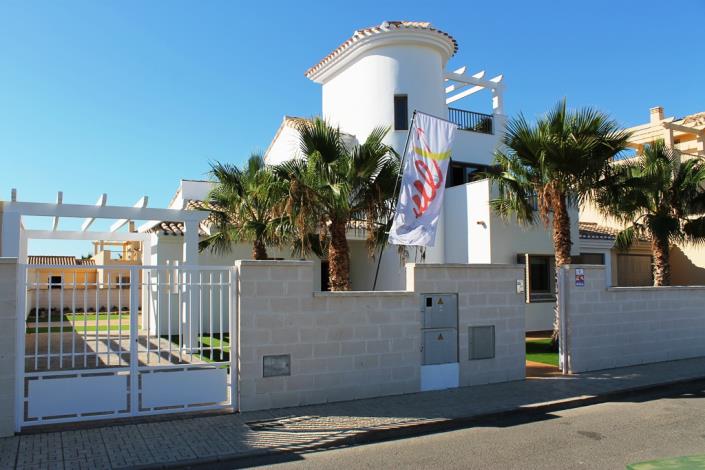Image No.45-3 Bed Villa / Detached for sale
