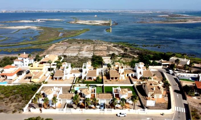 Image No.2-3 Bed Villa / Detached for sale