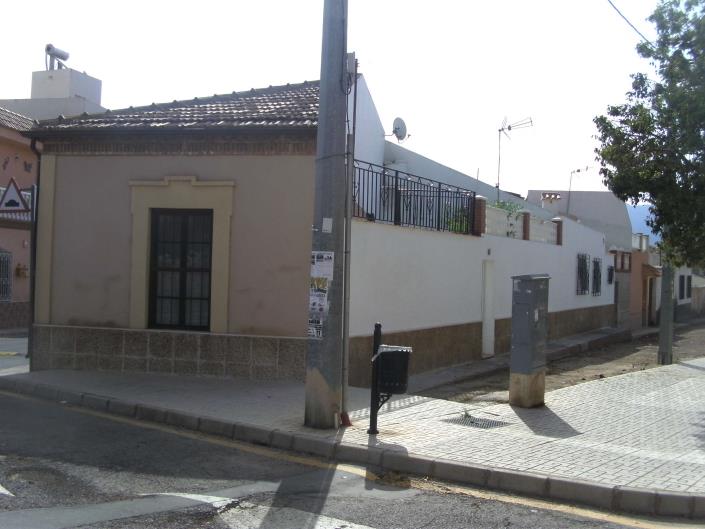 Image No.3-4 Bed House for sale