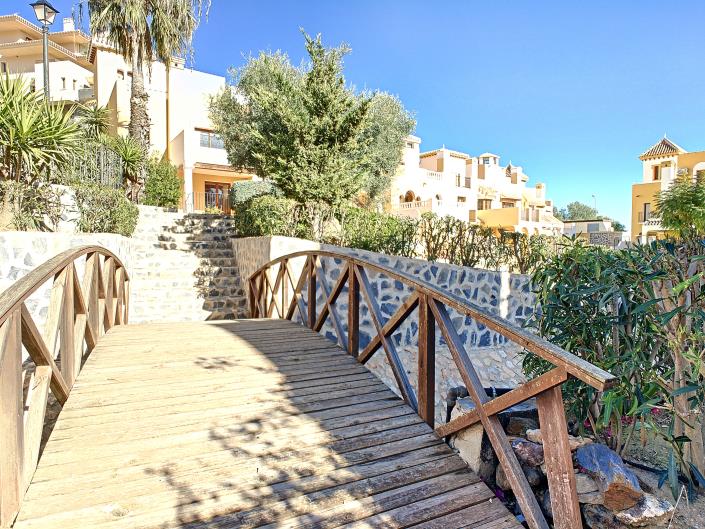 Image No.10-2 Bed Townhouse for sale