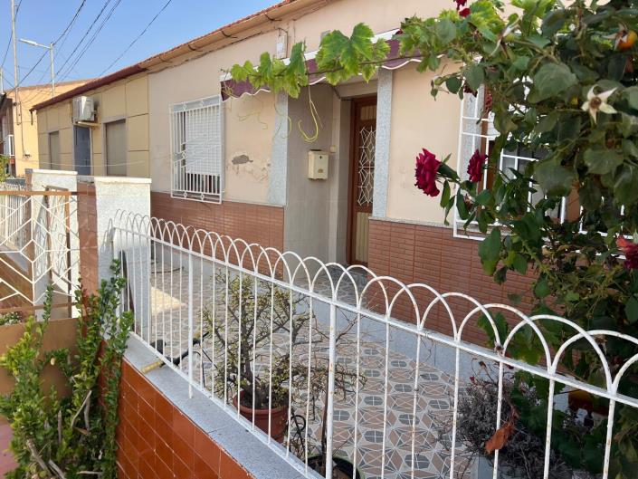 Image No.2-5 Bed Townhouse for sale