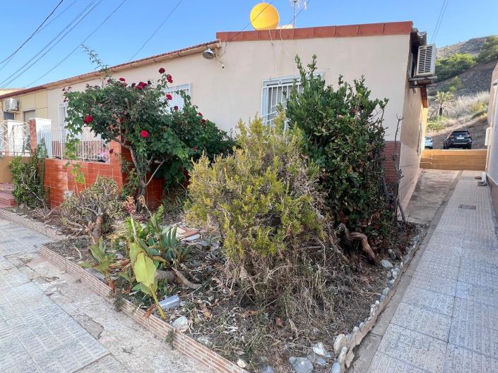 Image No.8-5 Bed Townhouse for sale