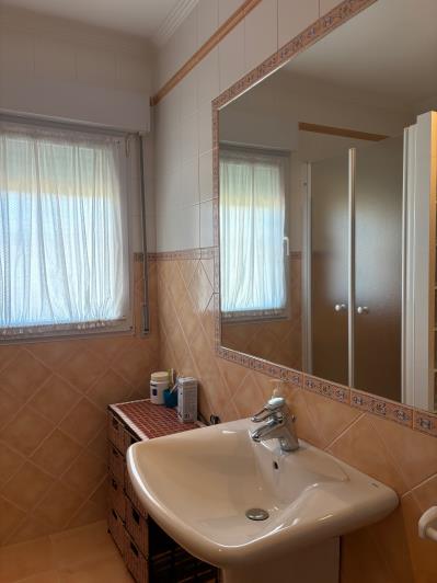 Image No.5-8 Bed Villa for sale