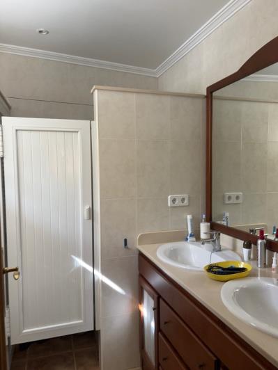 Image No.11-8 Bed Villa for sale