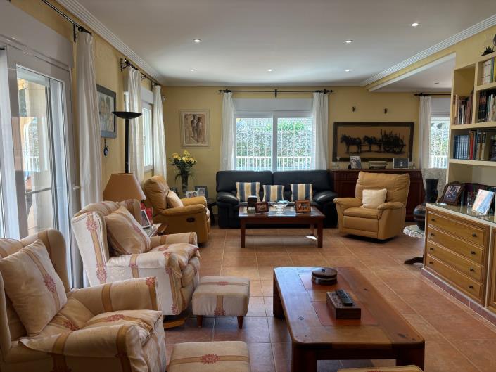 Image No.39-8 Bed Villa for sale