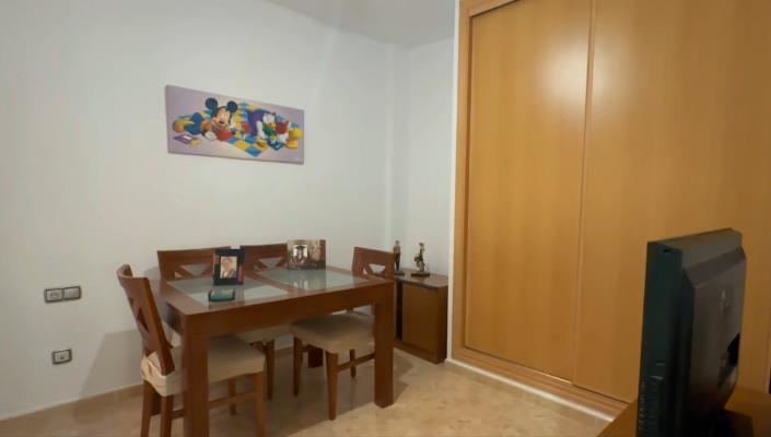 Image No.8-5 Bed House for sale