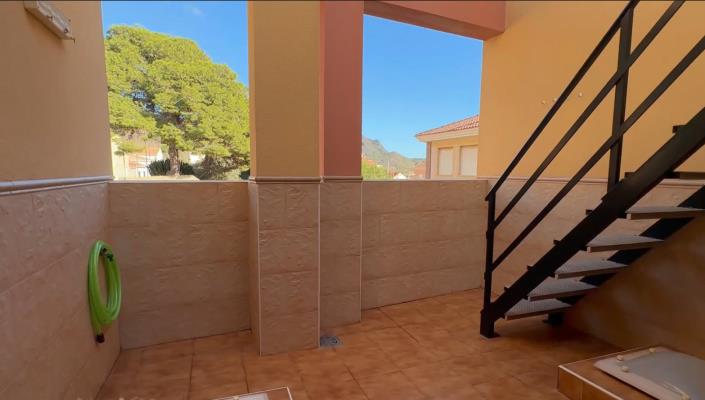 Image No.15-5 Bed House for sale