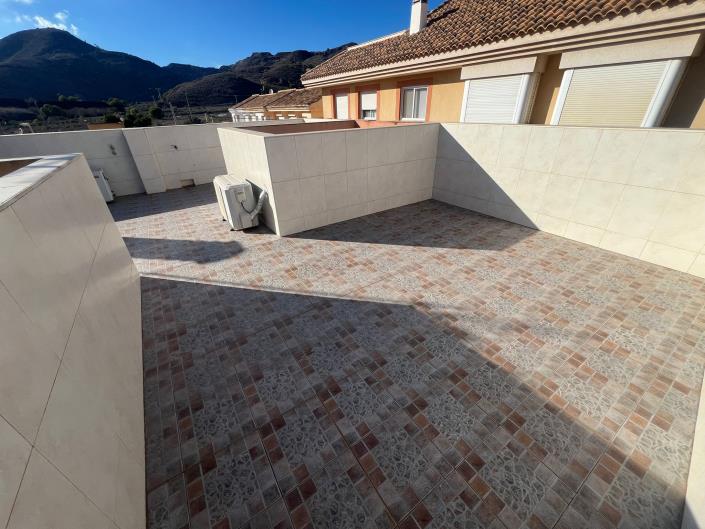 Image No.18-5 Bed House for sale