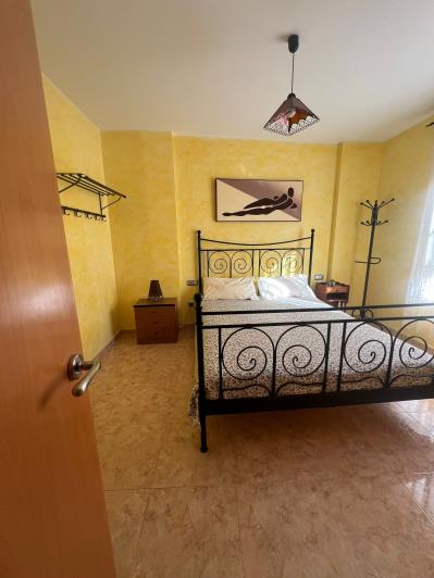 Image No.20-5 Bed House for sale