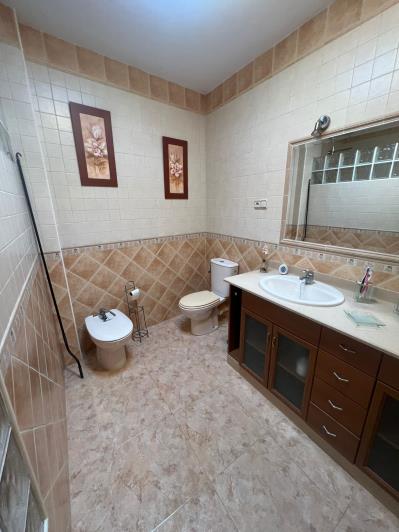 Image No.23-5 Bed House for sale