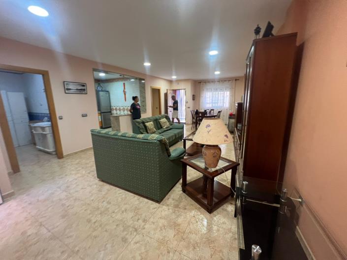 Image No.30-5 Bed House for sale