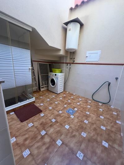 Image No.35-5 Bed House for sale