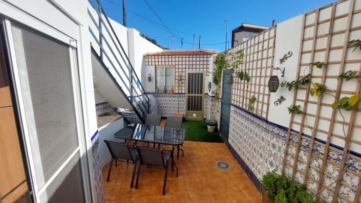 Image No.3-2 Bed House for sale