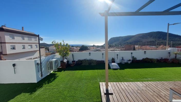 Image No.13-2 Bed House for sale