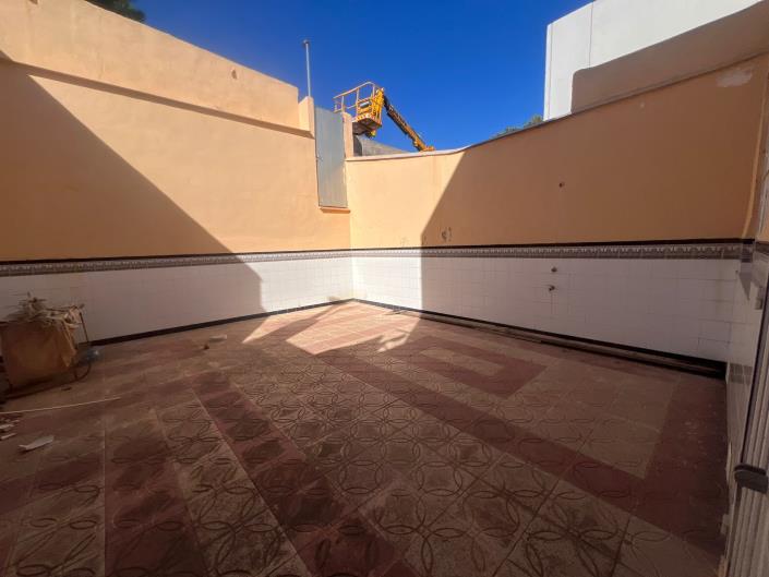 Image No.4-4 Bed House for sale