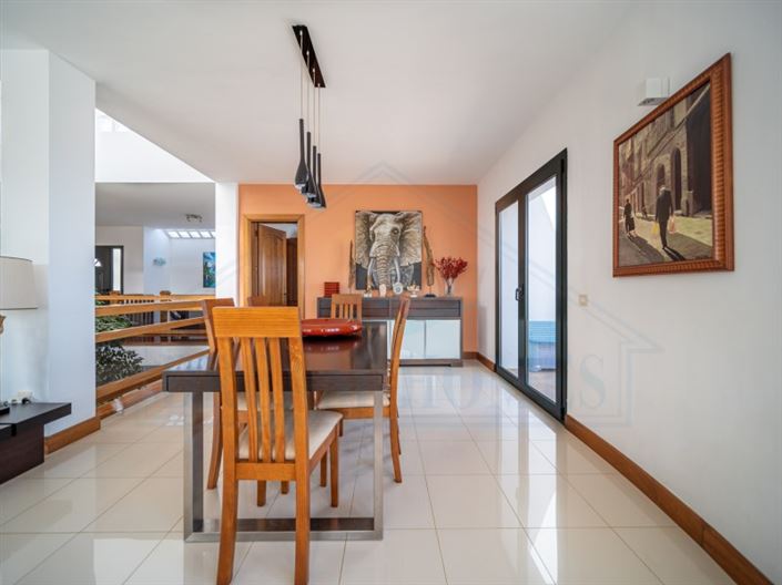 Image No.12-5 Bed House for sale