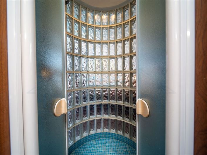 Image No.21-5 Bed House for sale