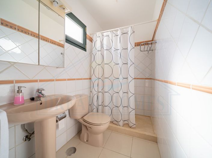 Image No.27-5 Bed House for sale