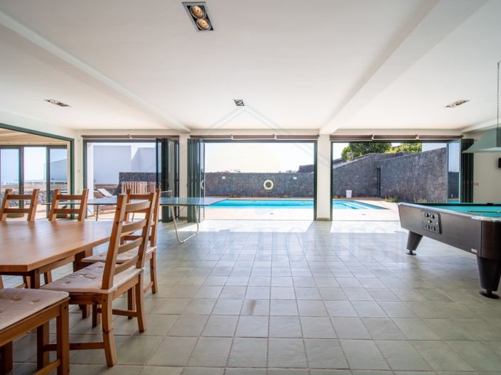 Image No.33-5 Bed House for sale