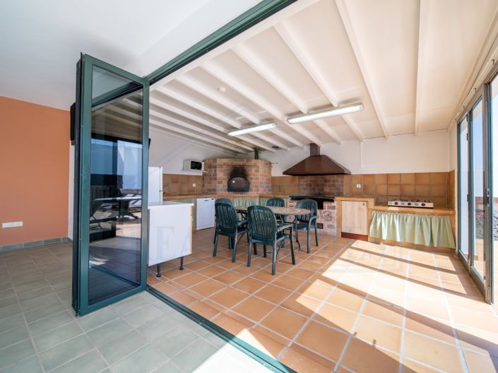 Image No.34-5 Bed House for sale