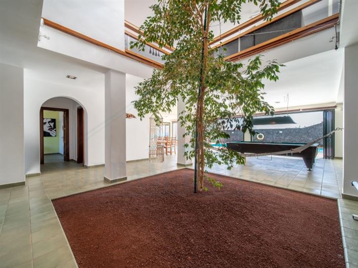 Image No.36-5 Bed House for sale