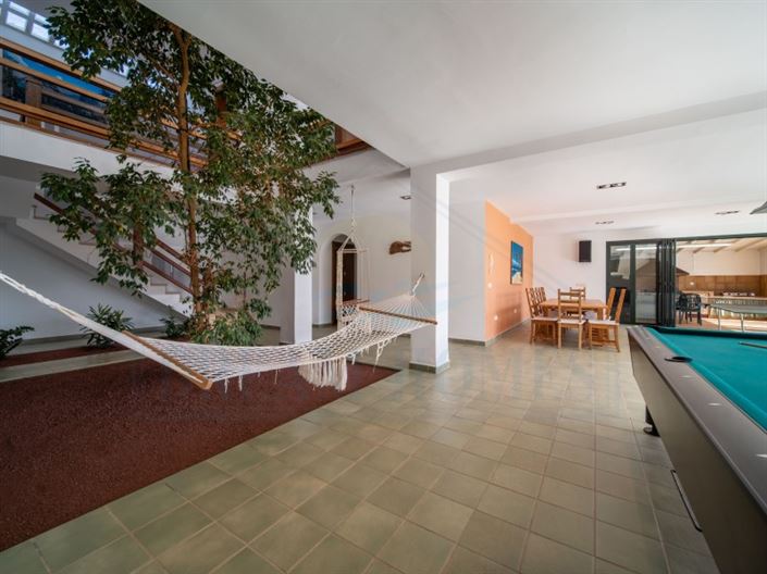 Image No.38-5 Bed House for sale