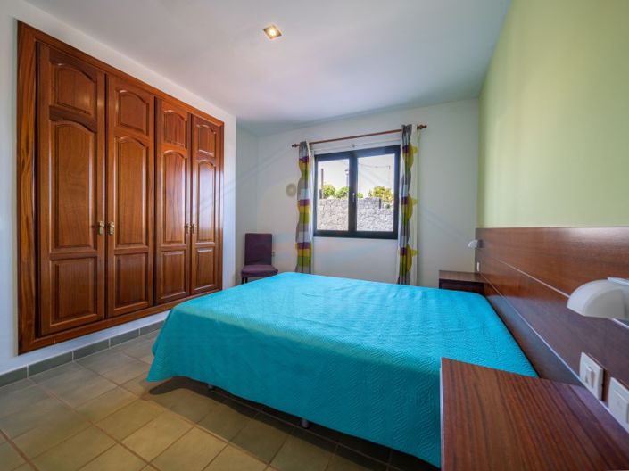 Image No.43-5 Bed House for sale