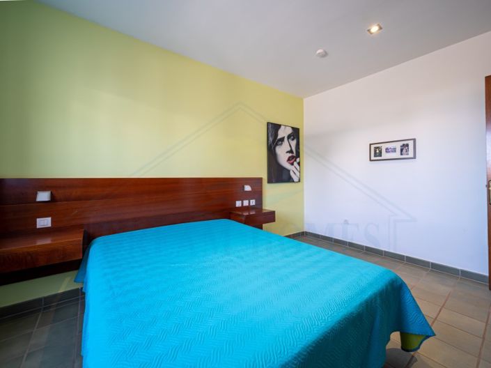 Image No.44-5 Bed House for sale