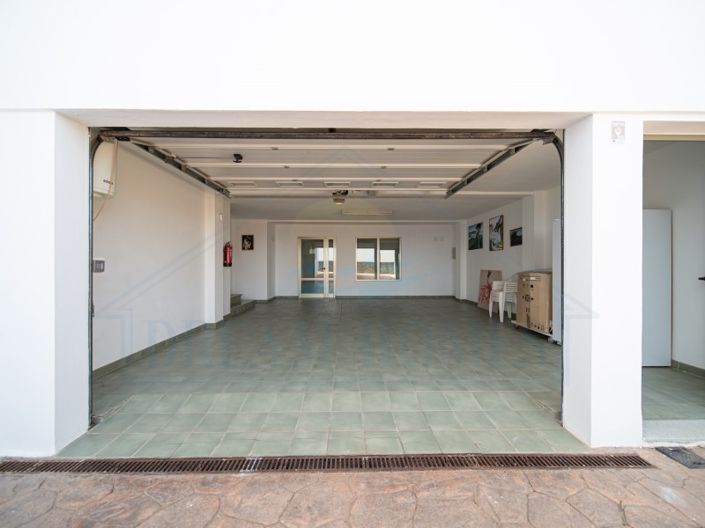 Image No.46-5 Bed House for sale