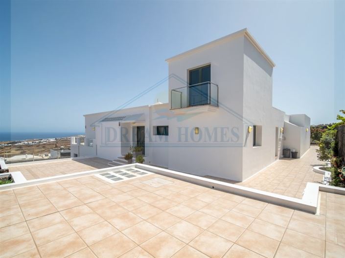 Image No.8-5 Bed House for sale