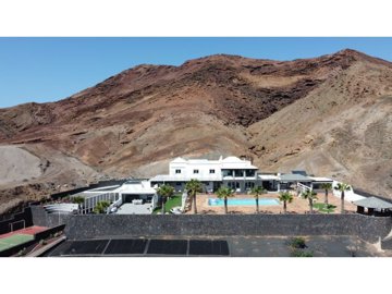 1 - Yaiza, House