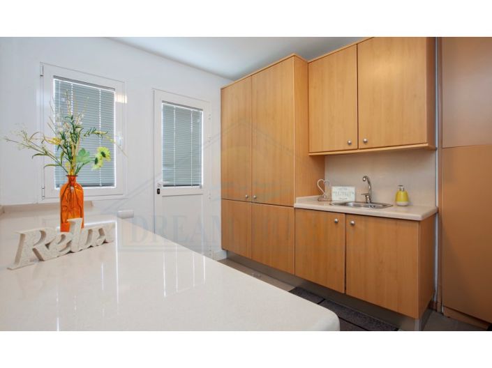 Image No.15-7 Bed House for sale