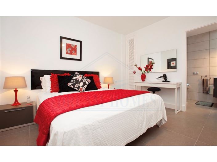 Image No.16-7 Bed House for sale