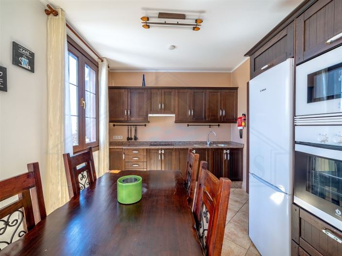 Image No.11-7 Bed House for sale