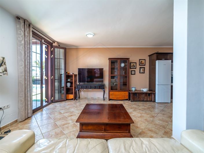 Image No.17-7 Bed House for sale